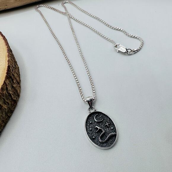 925 Sterling Silver Snake Moon Pendant Necklace-16" rounded Box Chain - Picture 4 of 4